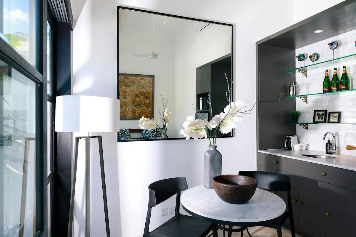Abby May - Top Location Near Potato Head, Walk Everywhere! Seminyak